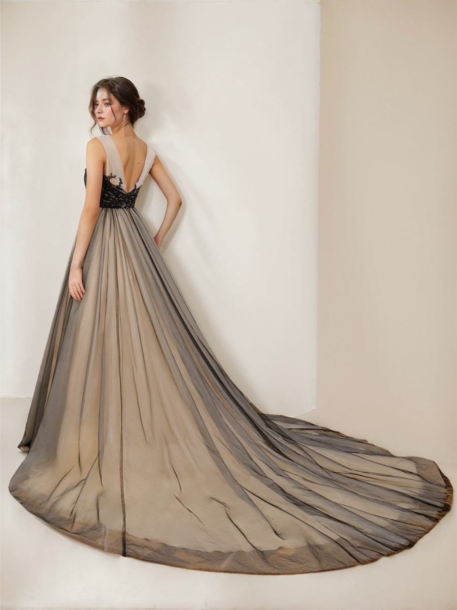 Ball Gown Tulle V-Neck Sleeveless Wedding Dresses with Appliques/Beading BabaMila