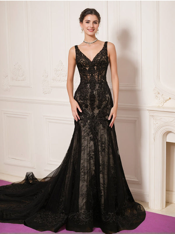 Trumpet/Mermaid V-Neck Sleeveless Black Wedding Dress with Lace Appliques BabaMila