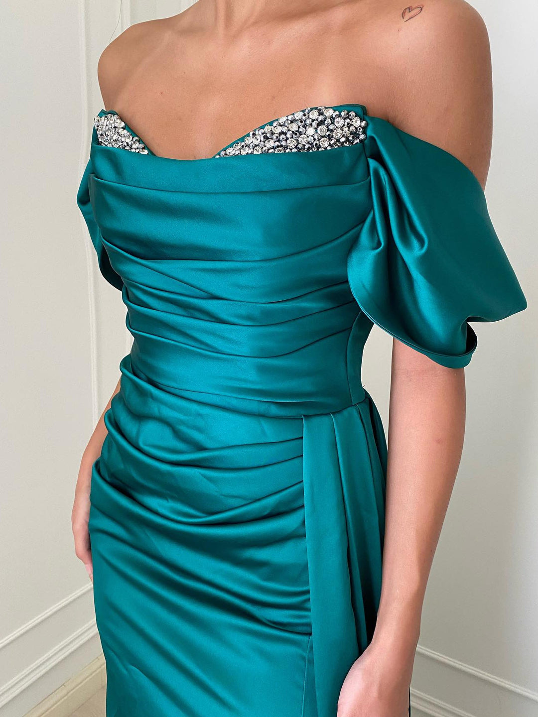 Sheath/Column Off-the-Shoulder Floor-length Long Dresses With Split Side/Beading BabaMila