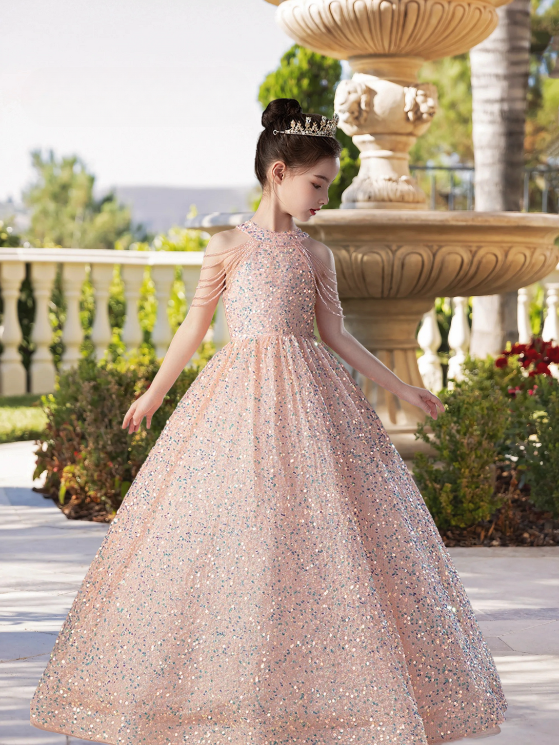 Exquisite Halter Cold Shoulder Floor-Length Sequined Lace Ball Gown/Princess With Beads/Bow Gidiondress