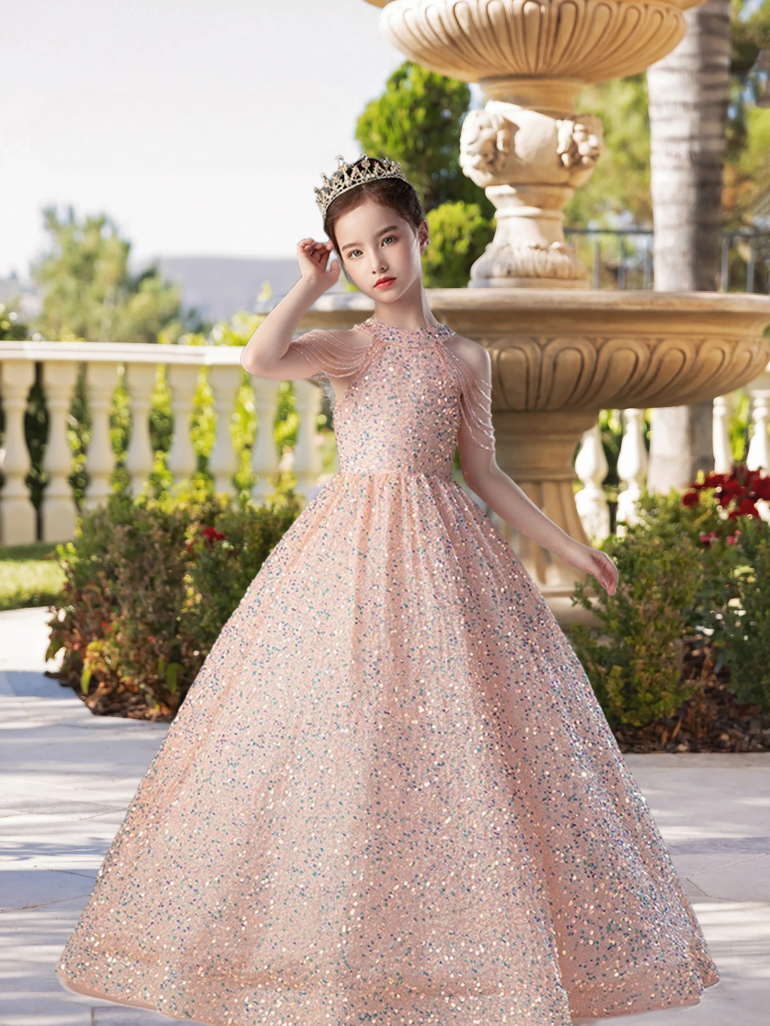 Exquisite Halter Cold Shoulder Floor-Length Sequined Lace Ball Gown/Princess With Beads/Bow Gidiondress