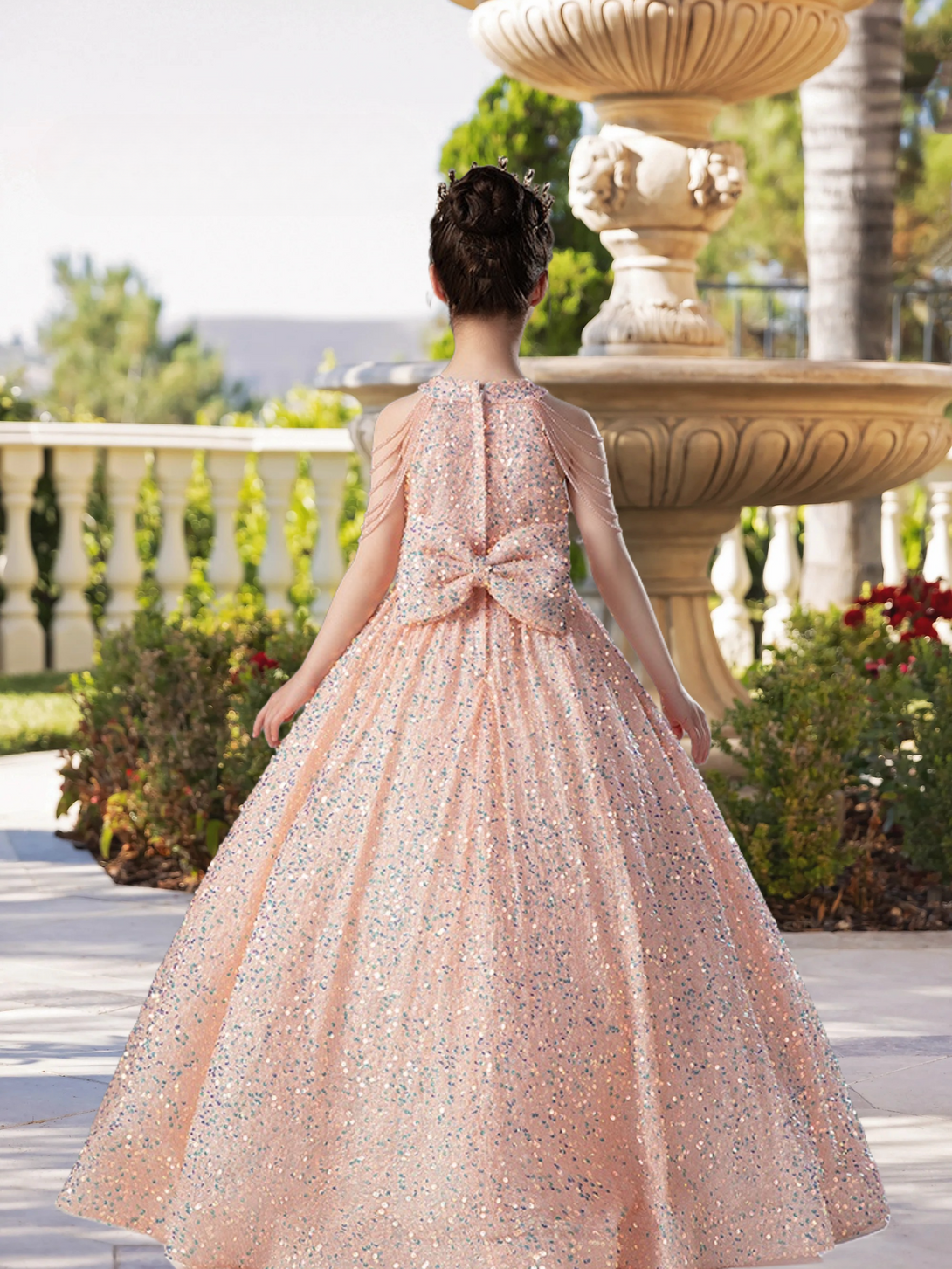 Exquisite Halter Cold Shoulder Floor-Length Sequined Lace Ball Gown/Princess With Beads/Bow Gidiondress