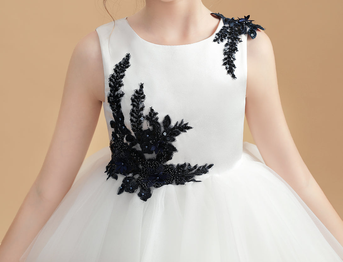 Sleeveless Scoop Neck Knee-Length Ivory Satin/Tulle Flower Girl Dresses With Appliques Girls Gidiondress