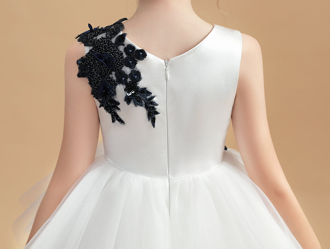 Sleeveless Scoop Neck Knee-Length Ivory Satin/Tulle Flower Girl Dresses With Appliques Girls Gidiondress