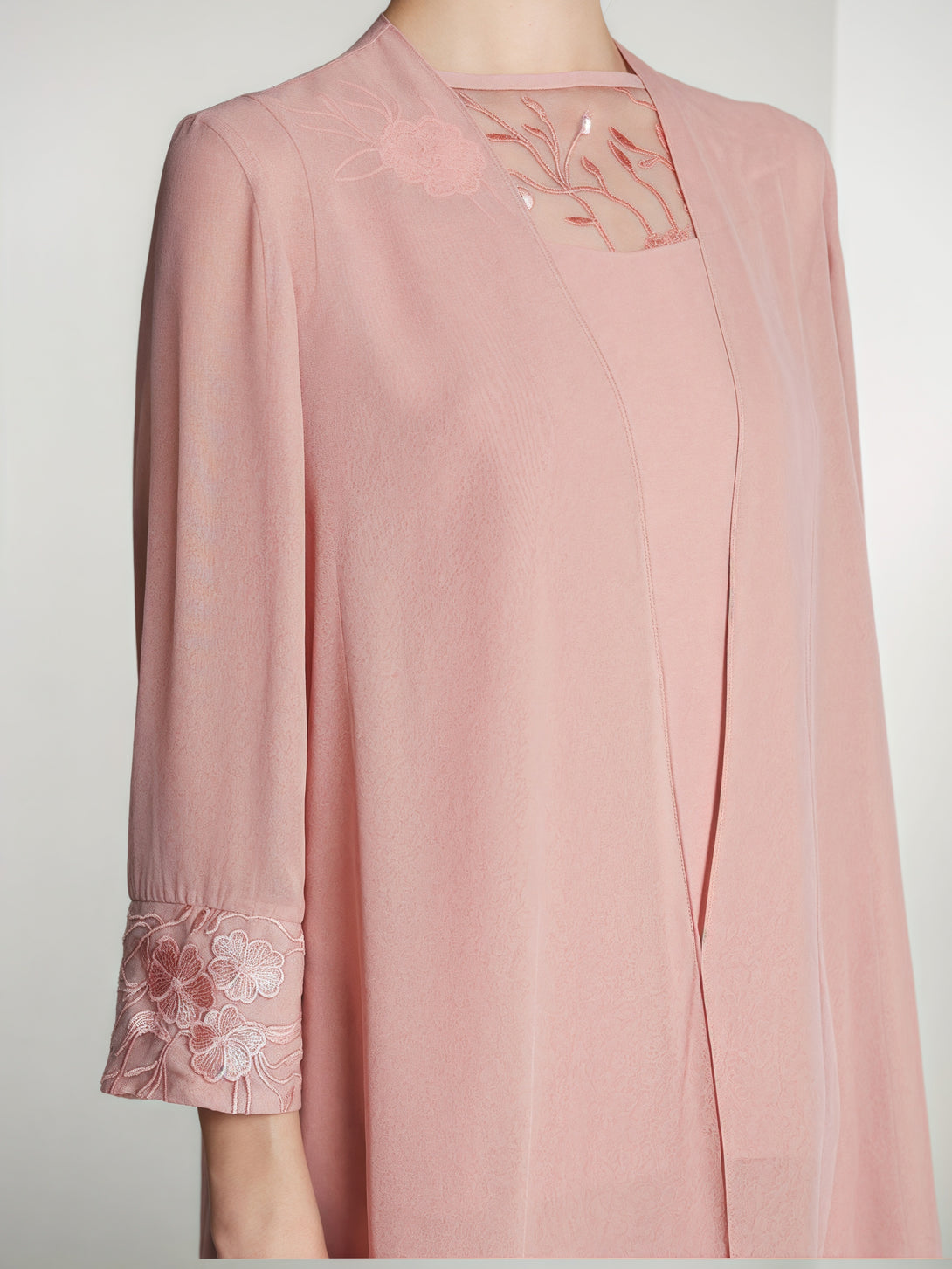Boat Neck Long Sleeve Floor-Length Chiffon Mother of the Bride Pantsuits With Appliques/Jacket BabaMila