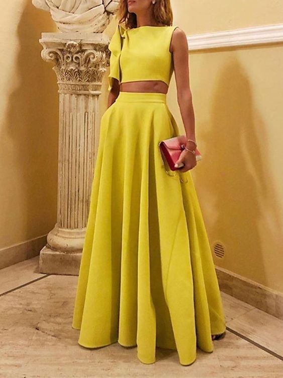 A-Line/Princess Satin Scoop Floor-Length Prom Dresses With Ruched BabaMila
