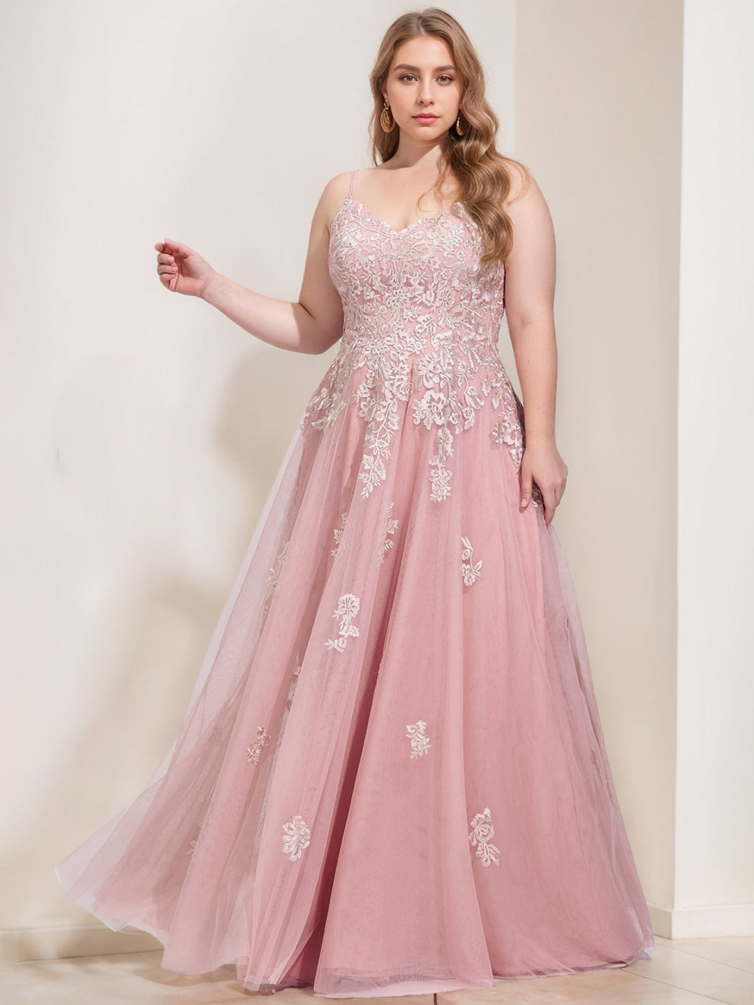 Ball Gown V-Neck Spaghetti Straps Sleeveless Floor-Length Tulle Plus Size Prom Dresses with Appliques BabaMila