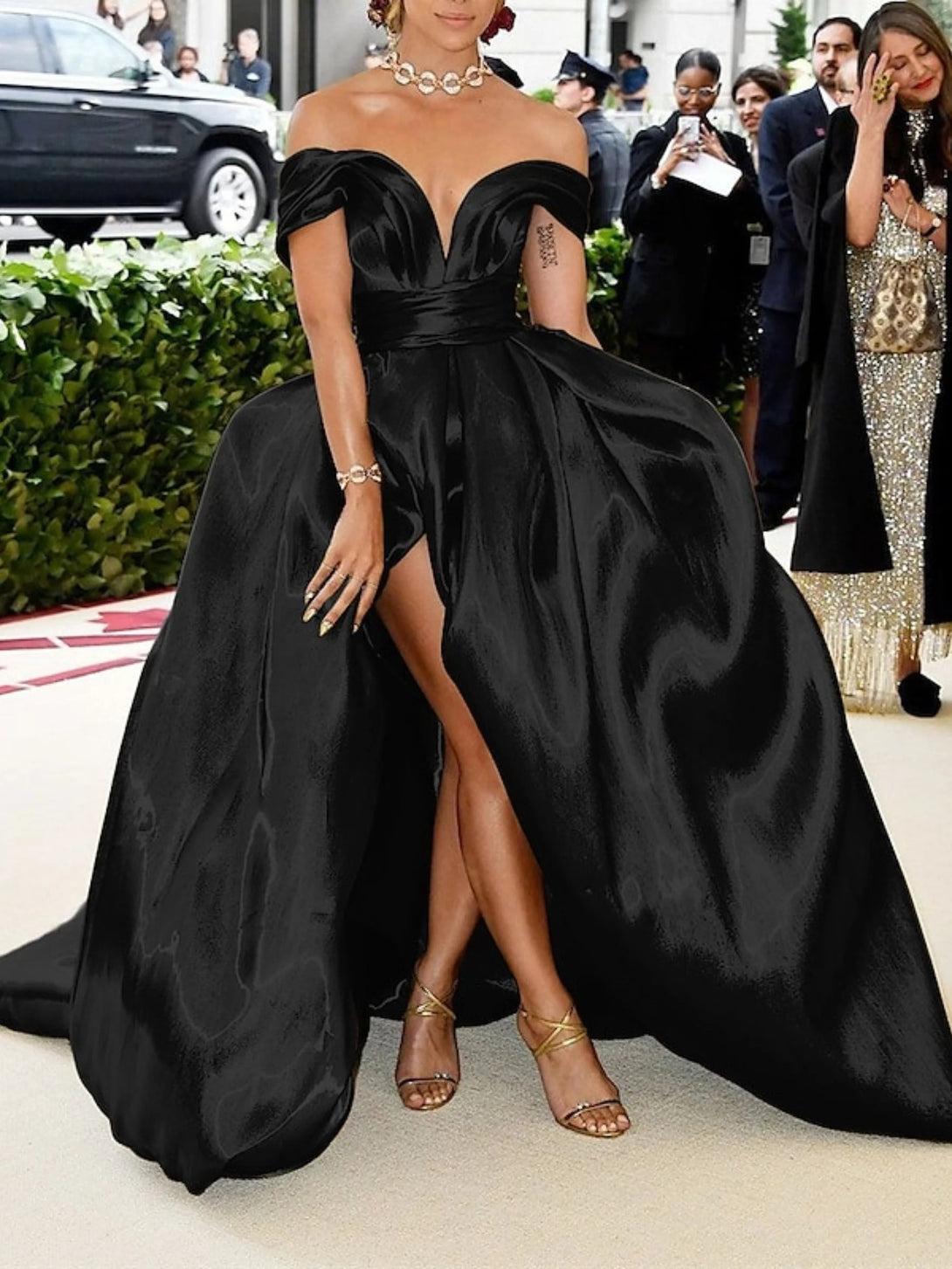 A-Line/Princess Off-the-shoulder Sleeveless Floor Length Evening Dresses With High Split BabaMila