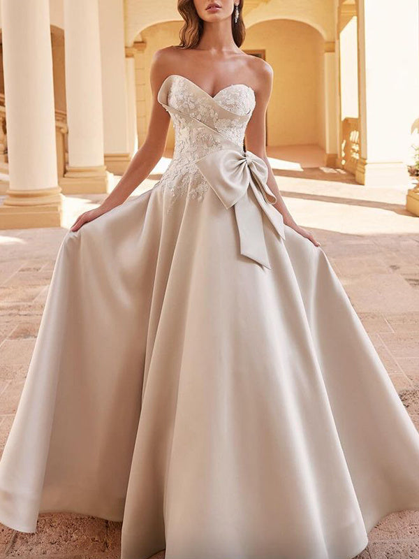 A-Line/Princess Sweetheart Court Train Sleeveless Wedding Dresses With Bow(s)/Appliques BabaMila