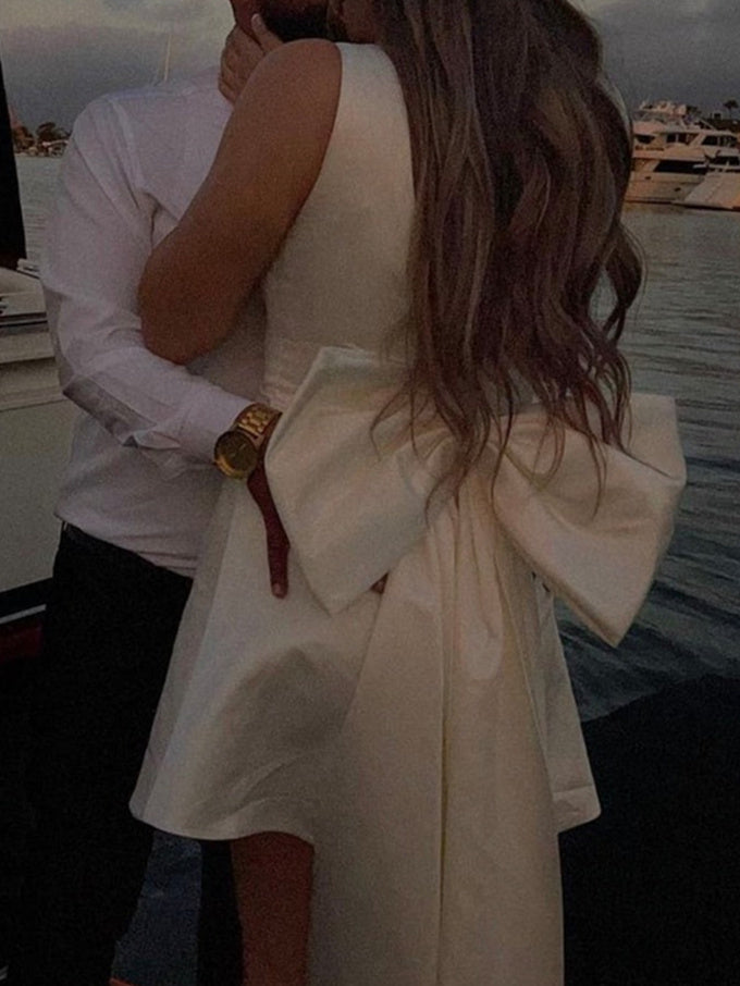 A-Line/Princess V-Neck Mini Wedding Dress With Bow BabaMila