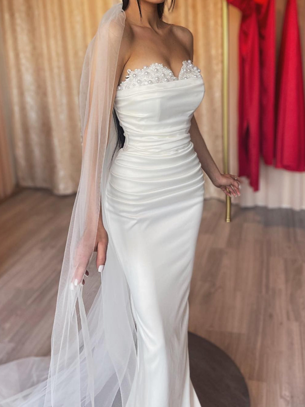 Sheath/Column Strapless Floor-length Wedding Dress With Appliques/Pearl BabaMila