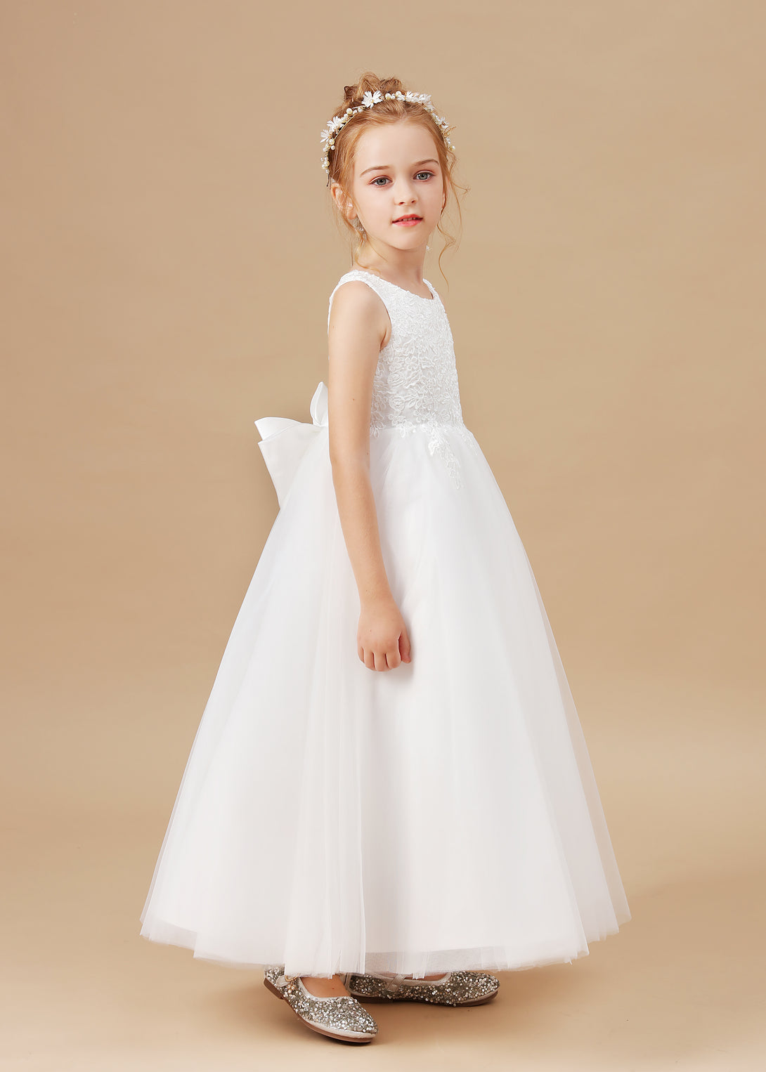 Scoop Neck Sleeveless Satin/Lace/Tulle Ivory Floor-Length Flower Girl Dresses/First Communion Dress With Appliques/Bow Gidiondress