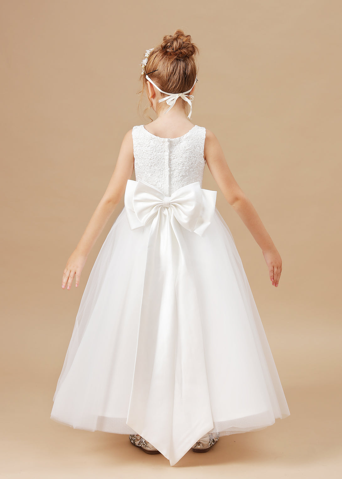 Scoop Neck Sleeveless Satin/Lace/Tulle Ivory Floor-Length Flower Girl Dresses/First Communion Dress With Appliques/Bow Gidiondress