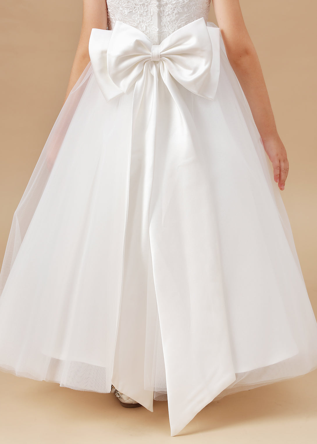Scoop Neck Sleeveless Satin/Lace/Tulle Ivory Floor-Length Flower Girl Dresses/First Communion Dress With Appliques/Bow Gidiondress