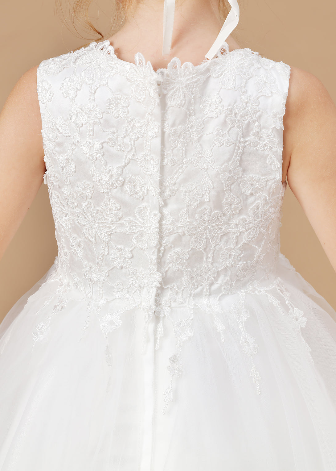Scoop Neck Sleeveless Lace/Tulle Ivory Cute Floor-Length Flower Girl Dresses/First Communion Dress With Appliques Gidiondress
