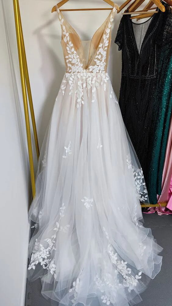 A-Line/Princess V-Neck Floor-length Lace Wedding Dress BabaMila