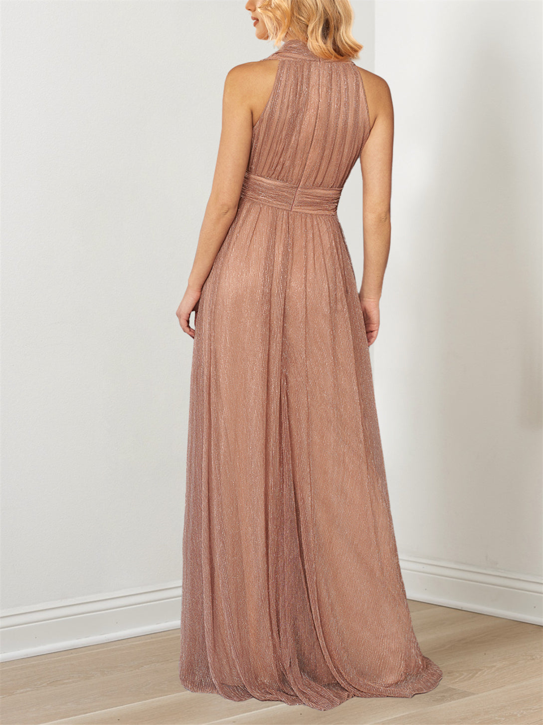 A-Line/Princess Plunging V Metallic Halter Floor-Length Mother Of The Bride Dresses BabaMila