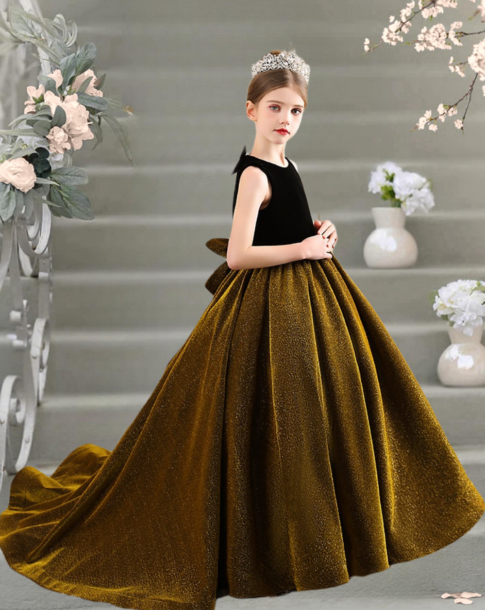 Scoop Neck Sleeveless Court Train Satin/sequin Ball Gown/Princess With Bow Girls Gidiondress