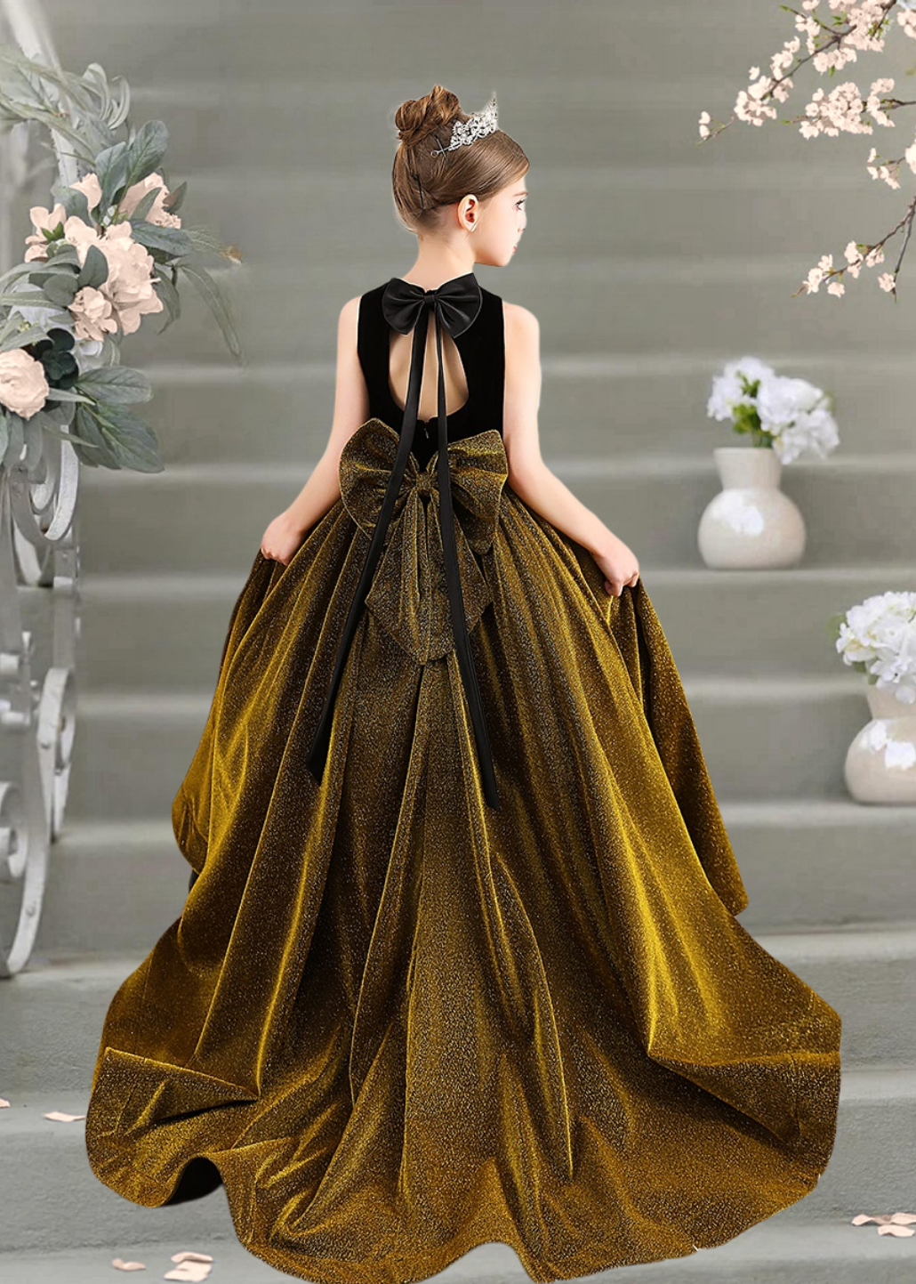 Scoop Neck Sleeveless Court Train Satin/sequin Ball Gown/Princess With Bow Girls Gidiondress
