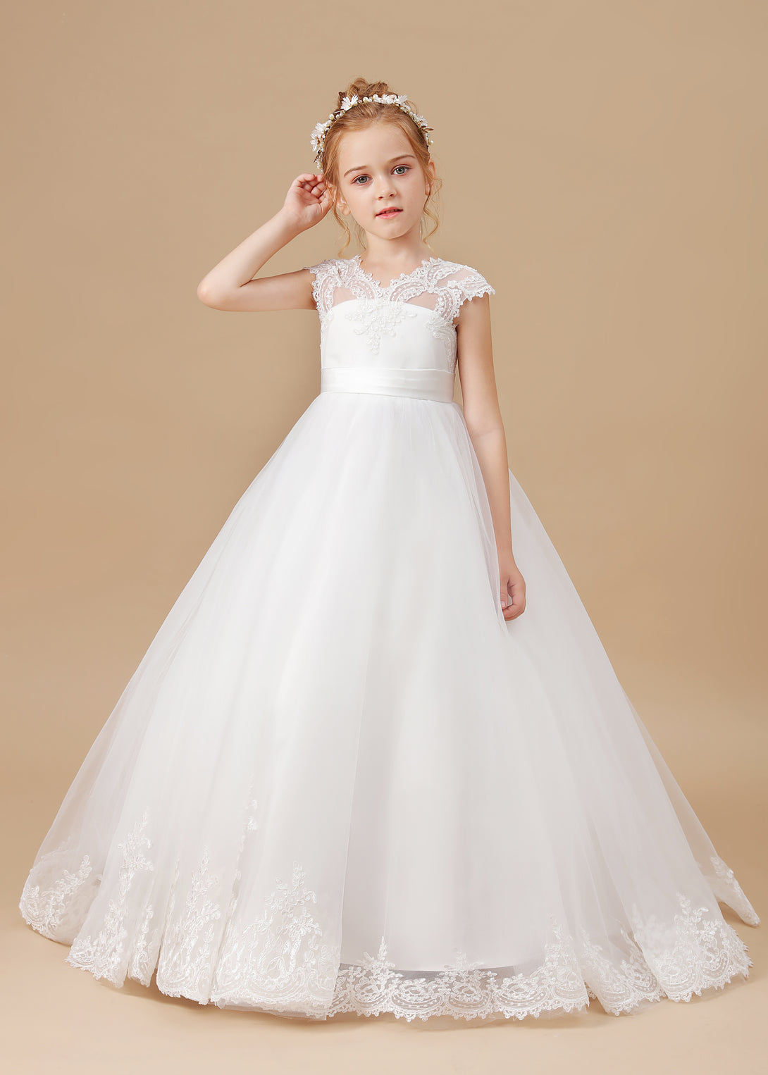 Ball Gown Sleeveless V-Neck Sweep Train Floor-Length Lace/Tulle/Satin Flower Girl Dresses/First Communion Dress With Appliques/Belt Girls Gidiondress