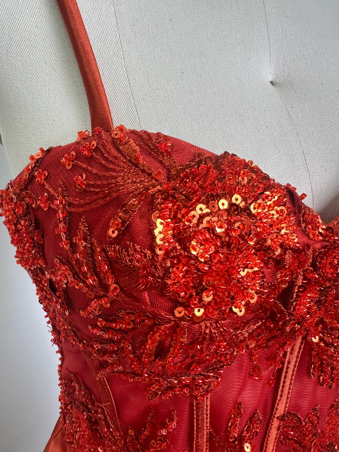 Sheath/Column Spaghetti Straps Sleeveless Floor-Length Long Prom Dresses BabaMila