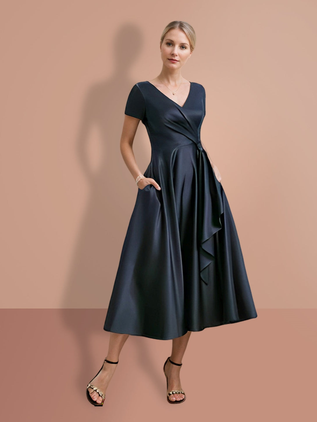 A-Line/Princess Short Sleeves V Neck Mother Of The Bride Dresses BabaMila