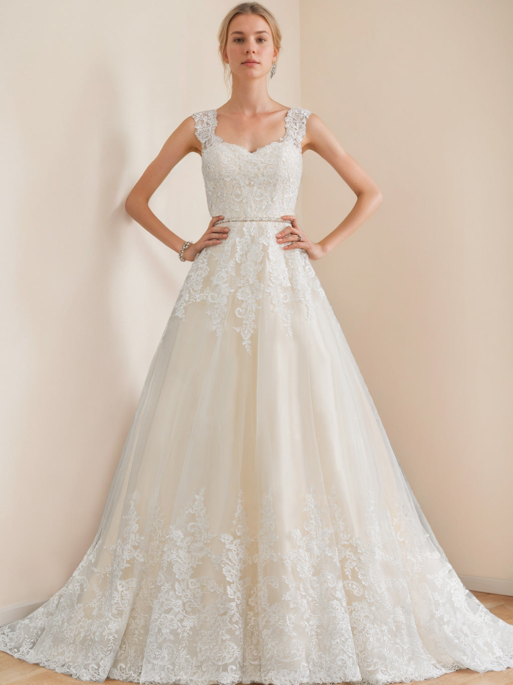 A-Line/Princess Sweetheart Neck Sleeveless Floor-Length Long Wedding Dresses with Appliques BabaMila