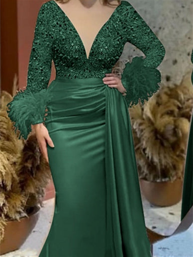 Mermaid/Trumpet V Neck Long Sleeve Court Train Mother Of The Bride Dresses Satin With Feather Glitter Ruched BabaMila
