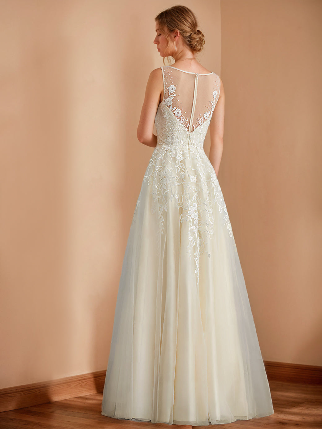 A-Line/Princess Deep V-Neck Sleeveless Floor-Length Long Wedding Dress with Appliques BabaMila
