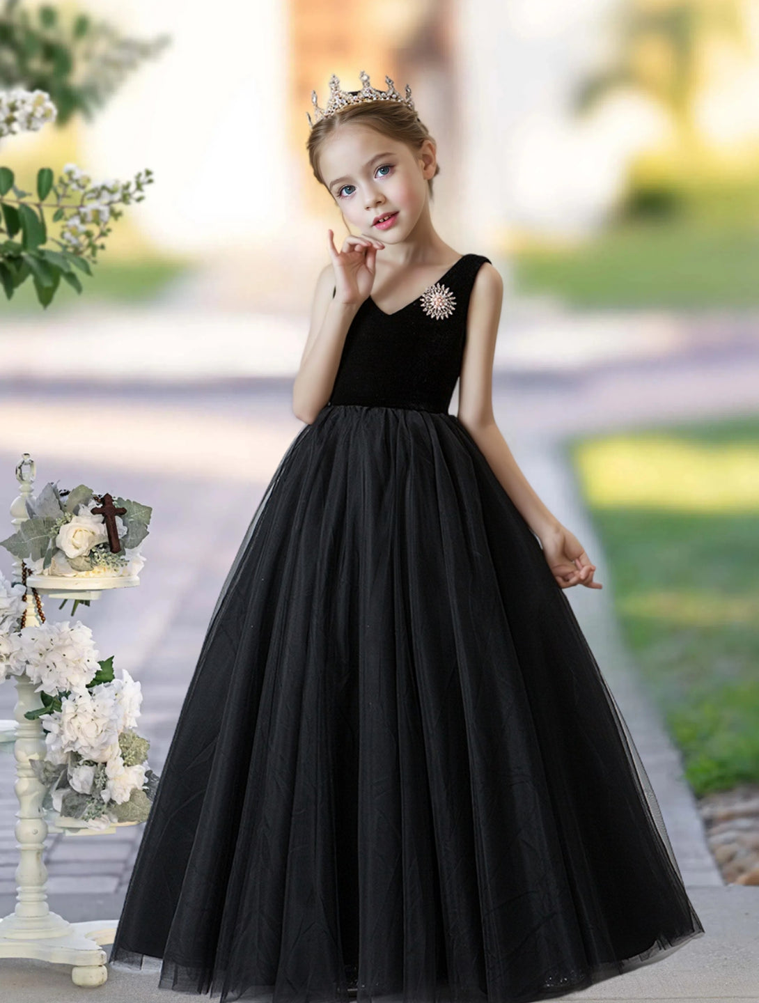 A-Line V-Neck Sleeveless Floor-Length Velvet/Tulle Girls Birthday Dresses With Brooch Girls Gidiondress