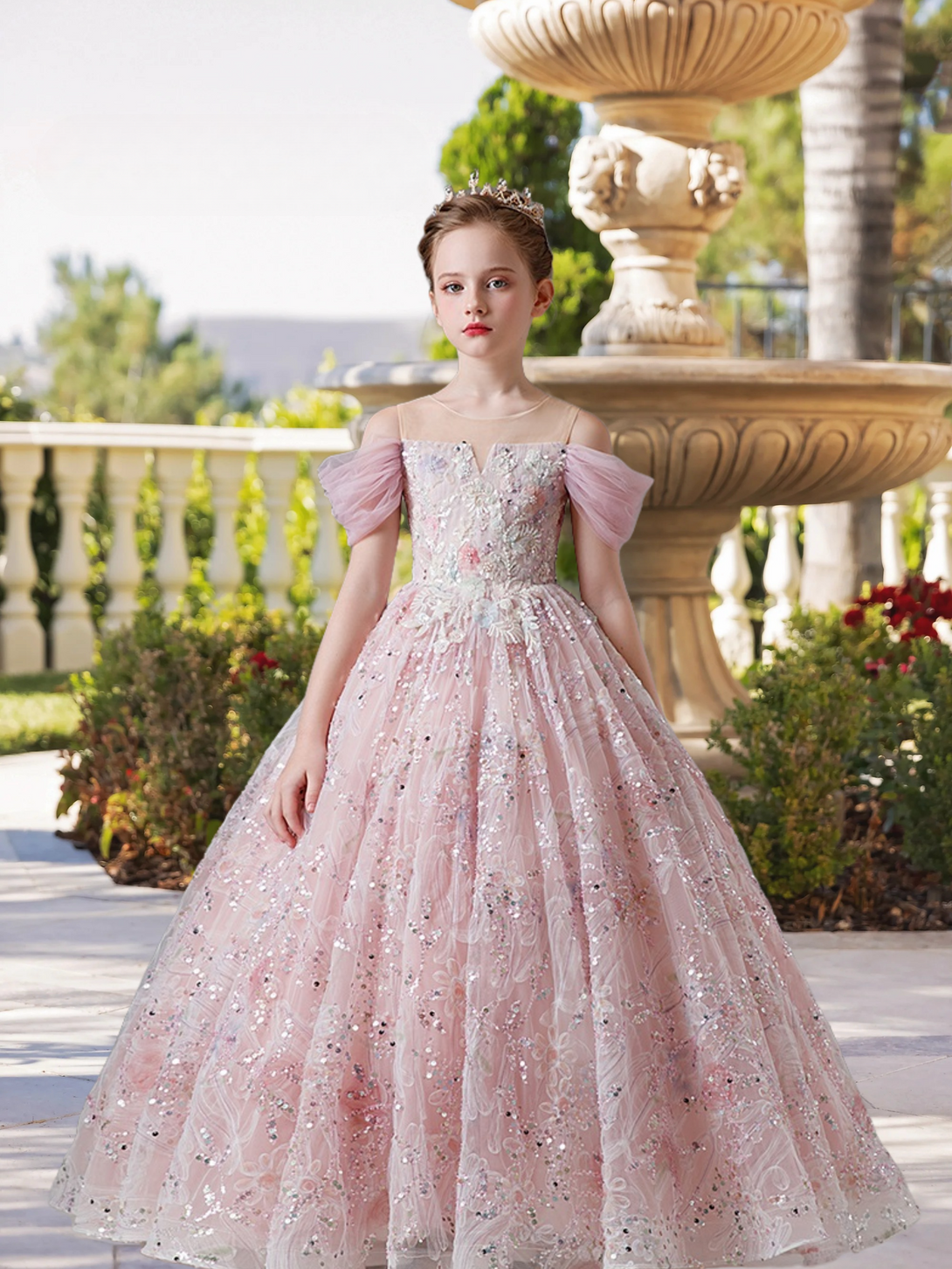 Dazzling Scoop Neck Cold Shoulder Floor-Length Tulle/Lace/Sequins Ball Gown/Princess With Appliques Gidiondress