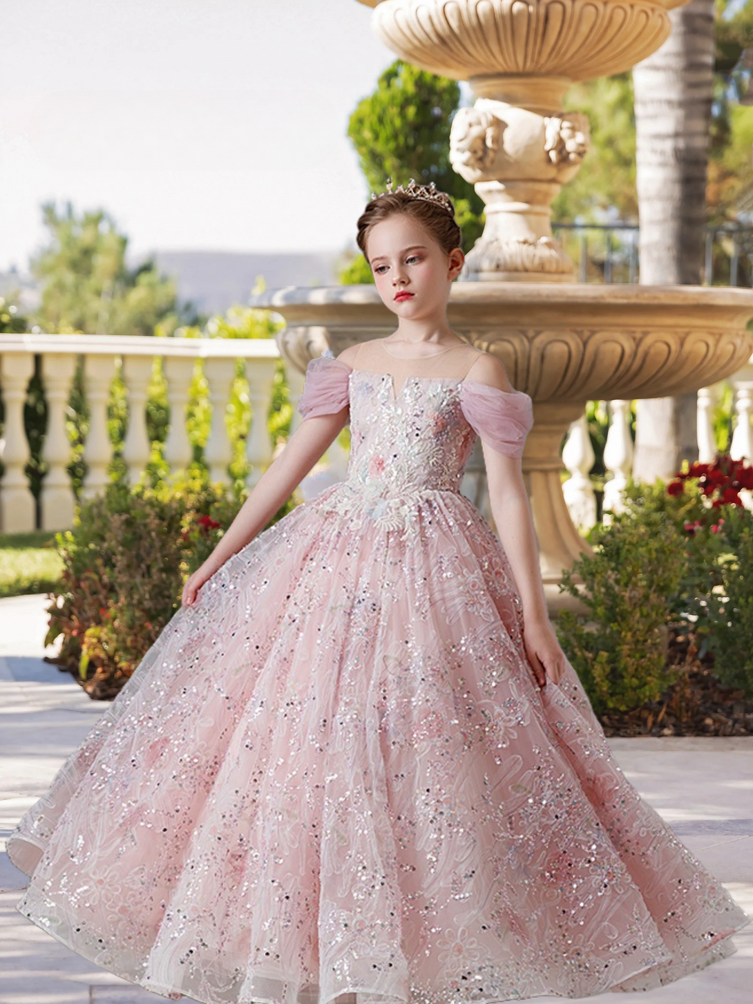Dazzling Scoop Neck Cold Shoulder Floor-Length Tulle/Lace/Sequins Ball Gown/Princess With Appliques Gidiondress
