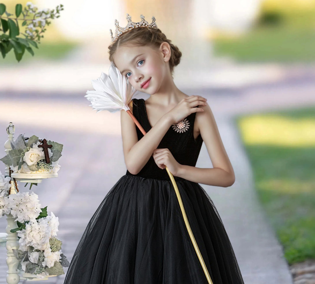 A-Line V-Neck Sleeveless Floor-Length Velvet/Tulle Girls Birthday Dresses With Brooch Girls Gidiondress Black 12M