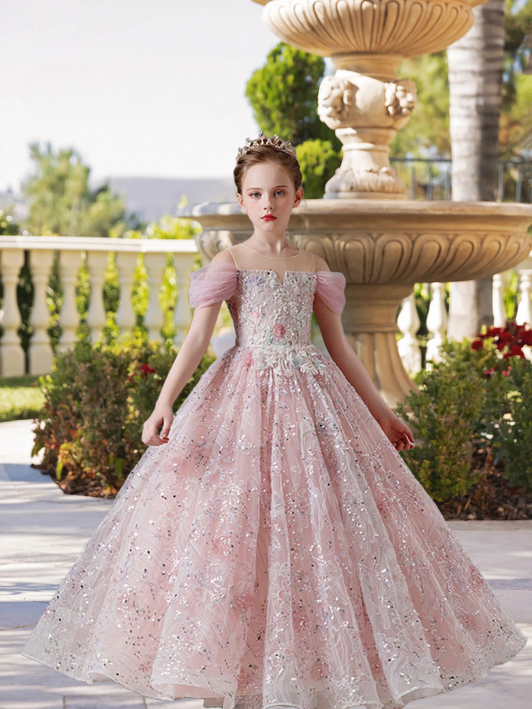 Dazzling Scoop Neck Cold Shoulder Floor-Length Tulle/Lace/Sequins Ball Gown/Princess With Appliques Gidiondress