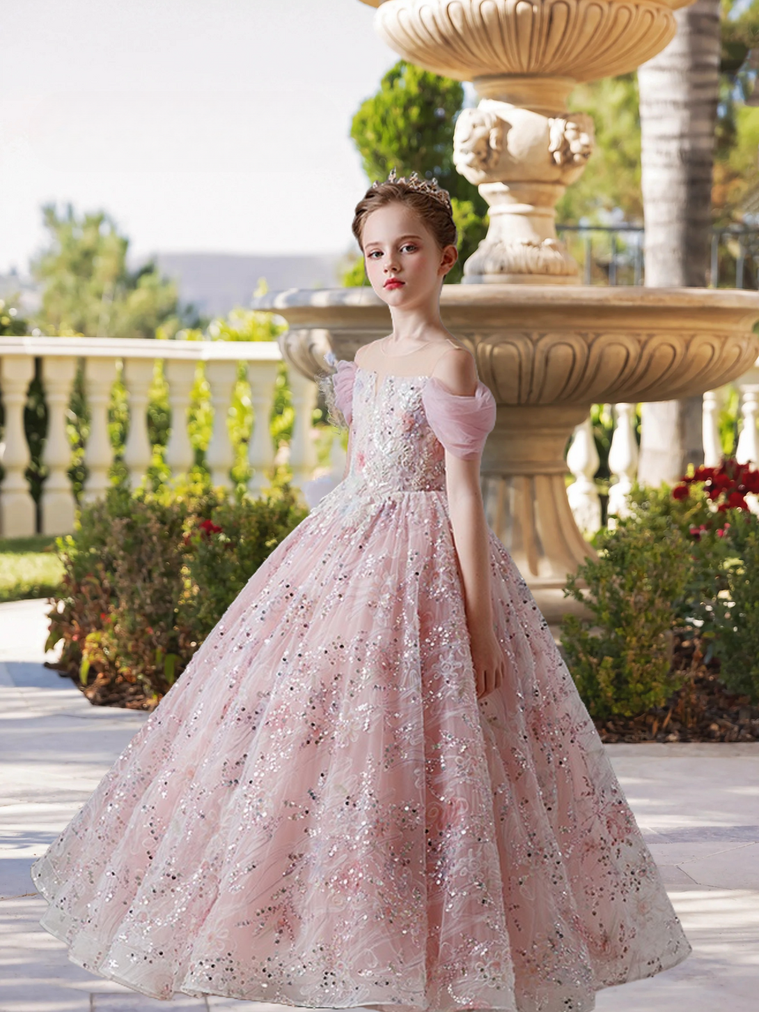 Dazzling Scoop Neck Cold Shoulder Floor-Length Tulle/Lace/Sequins Ball Gown/Princess With Appliques Gidiondress
