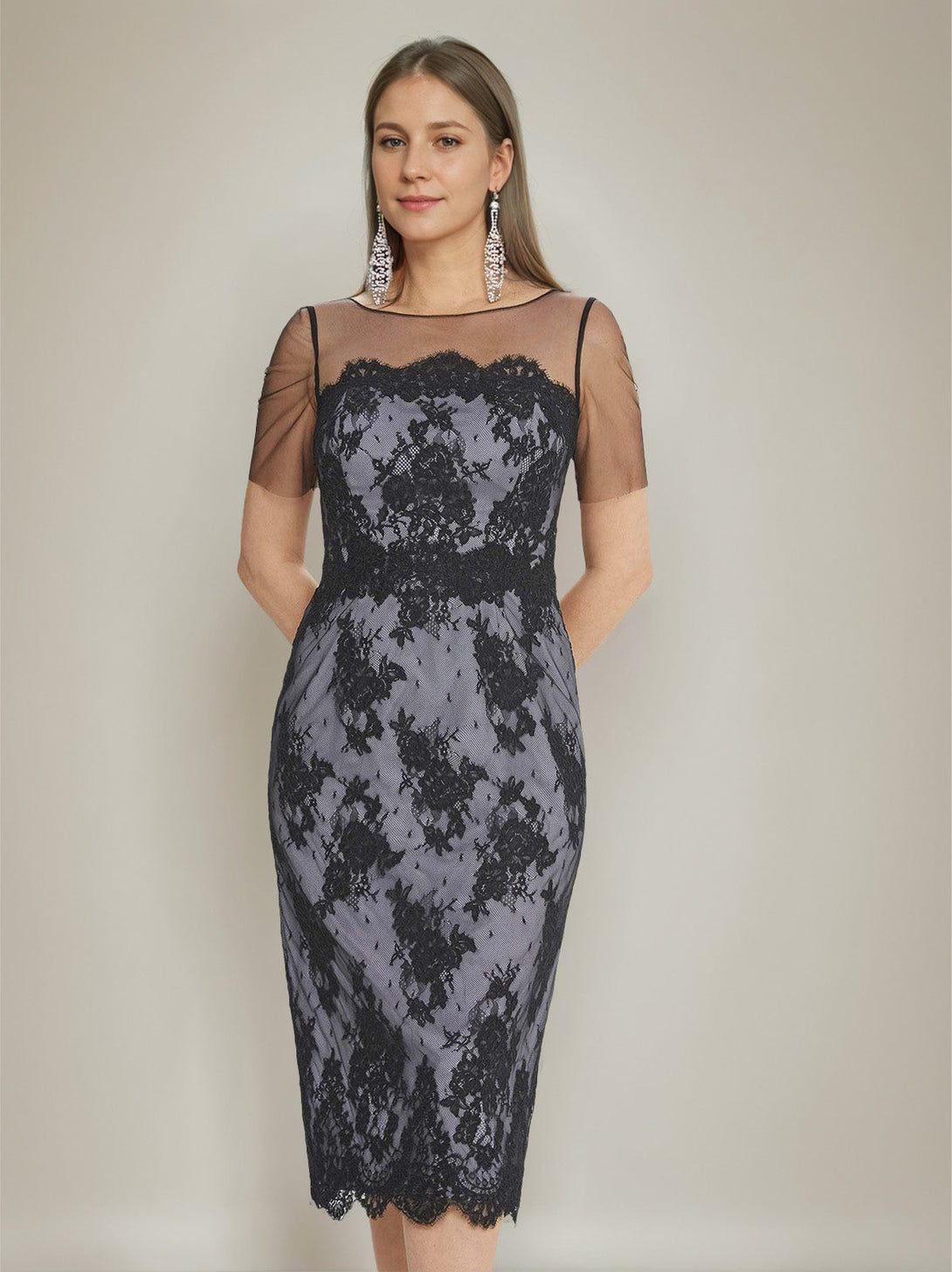 Sheath/Cloumn Round Neck Plus Size Short Sleeves Mother Of The Bride Dresses With Appliques & Slit BabaMila