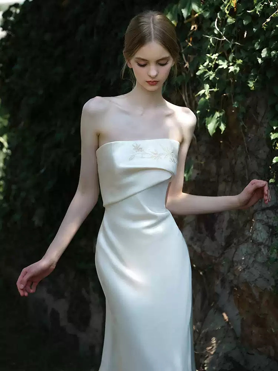 Minimalist Trumpet/Mermaid Strapless Sleeveless Wedding Dresses with Embroidery BabaMila