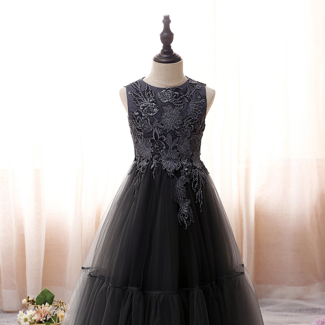 Boat Neck Sleeveless Tea-Length Satin/Lace/Tulle Girls Birthday Dresses With Appliques/Sequins Gidiondress