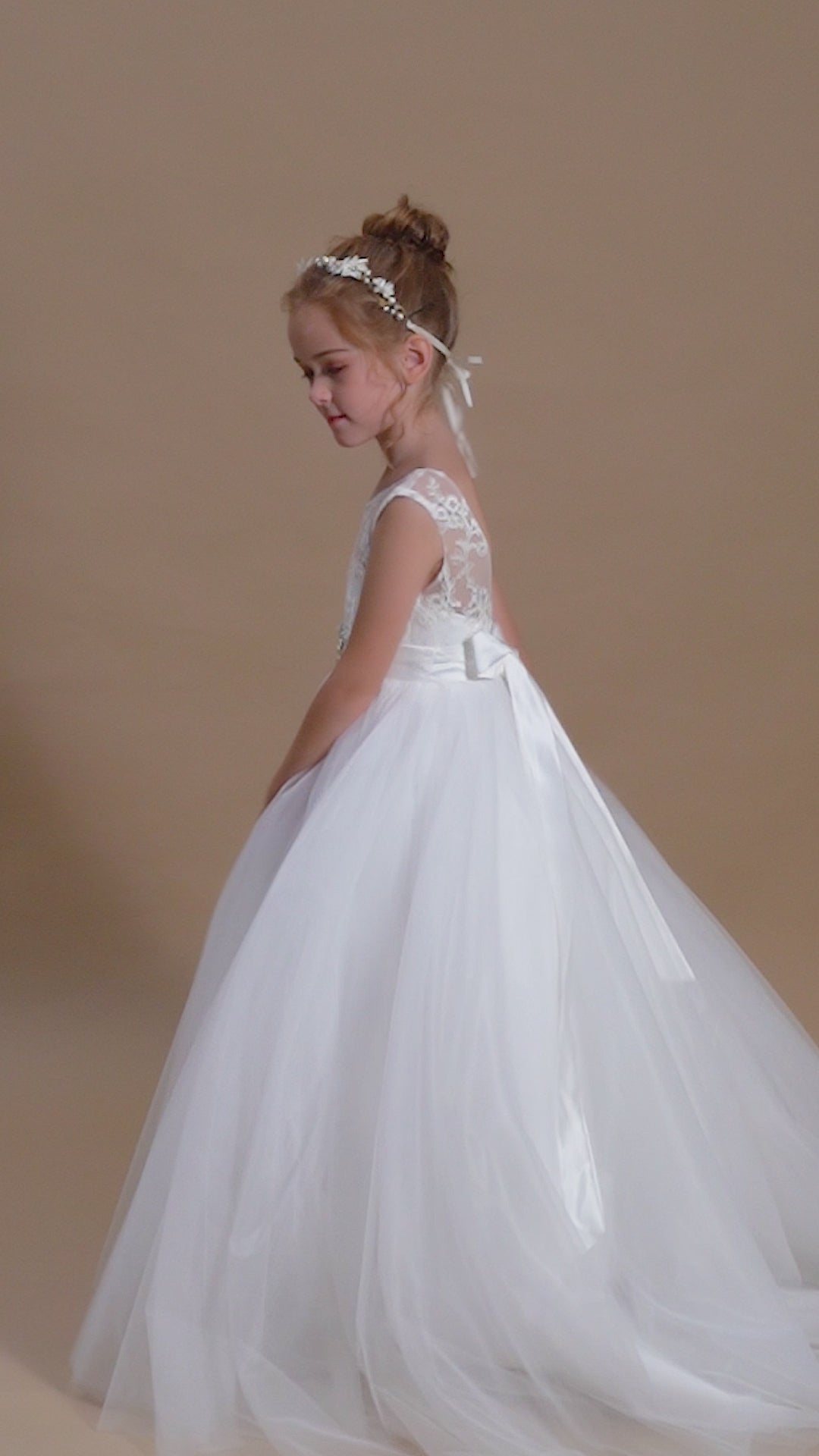 A-line Sleeveless Scoop Neck Floor-Length Ivory Court Train Lace/Satin/Tulle Flower Girl Dresses With Beads Belt Gidiondress